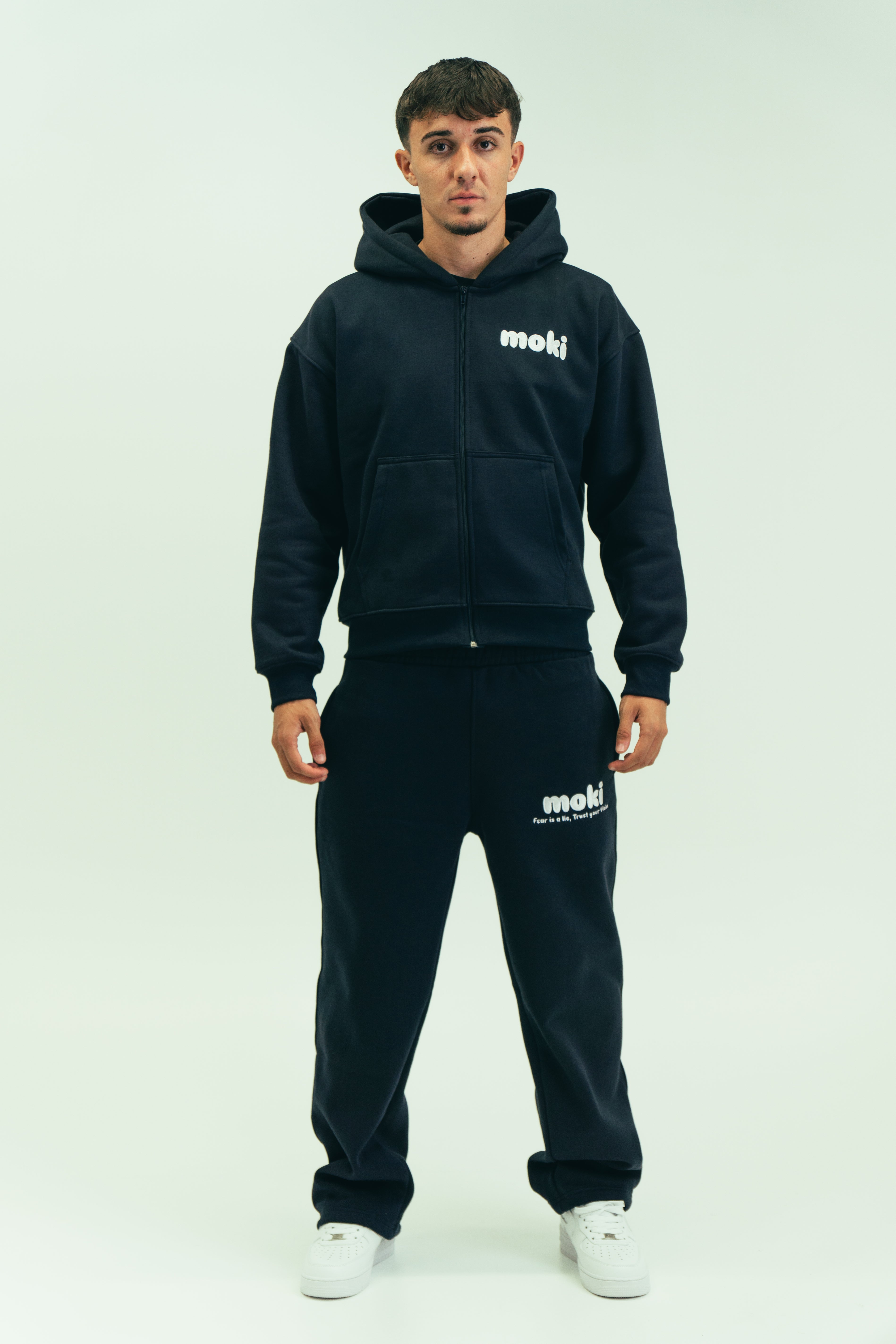 MOKI-Tracksuit